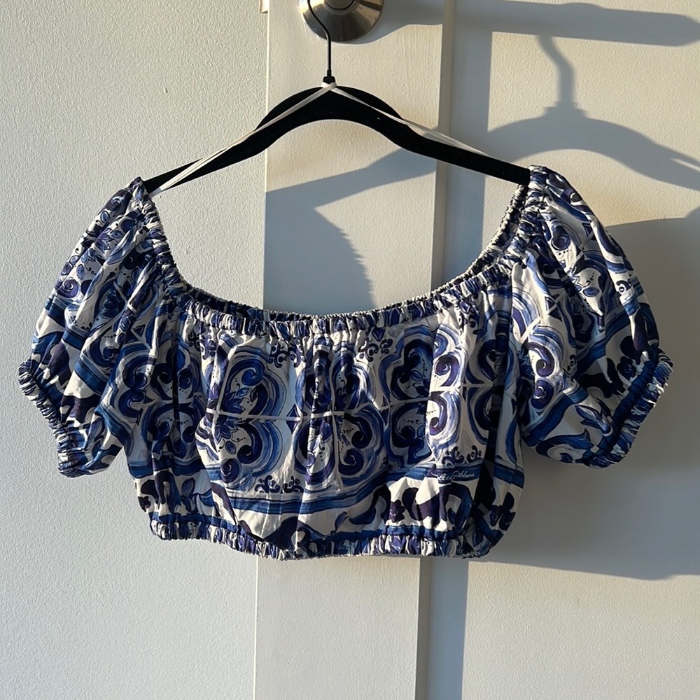 Majolica-print poplin crop top